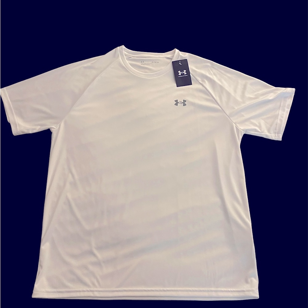 NWT Under Armor, X Large men's, white and gray color, very soft